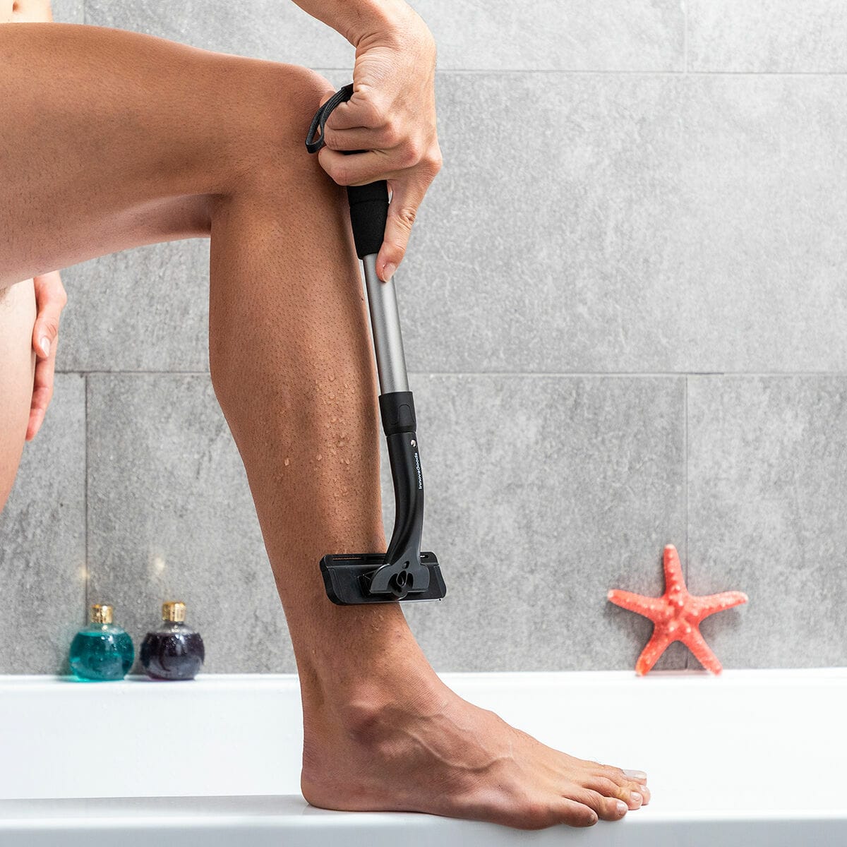 Rasoio Schiena Uomo con Manico Estensibile – Depilazione Facile Anche da Solo